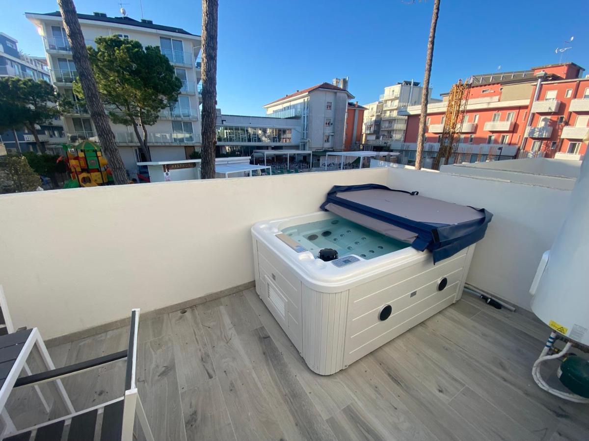 Marina Suites & Apartments 4 Stelle S Caorle Dış mekan fotoğraf