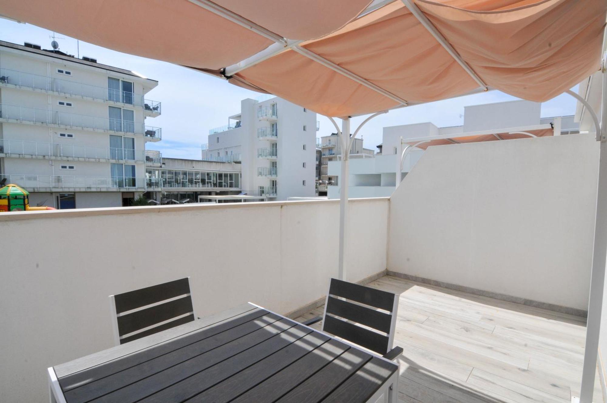 Marina Suites & Apartments 4 Stelle S Caorle Dış mekan fotoğraf
