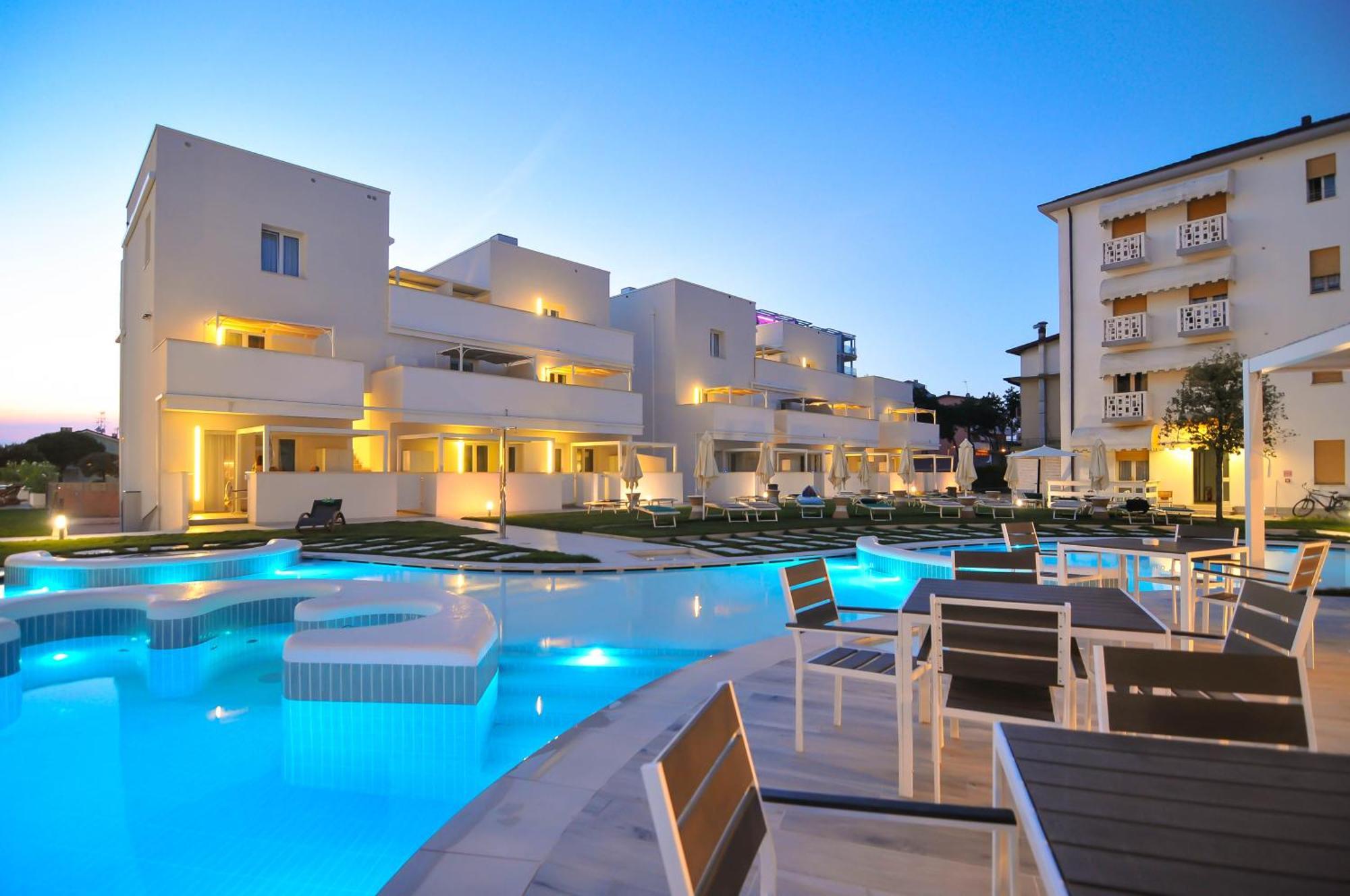 Marina Suites & Apartments 4 Stelle S Caorle Dış mekan fotoğraf