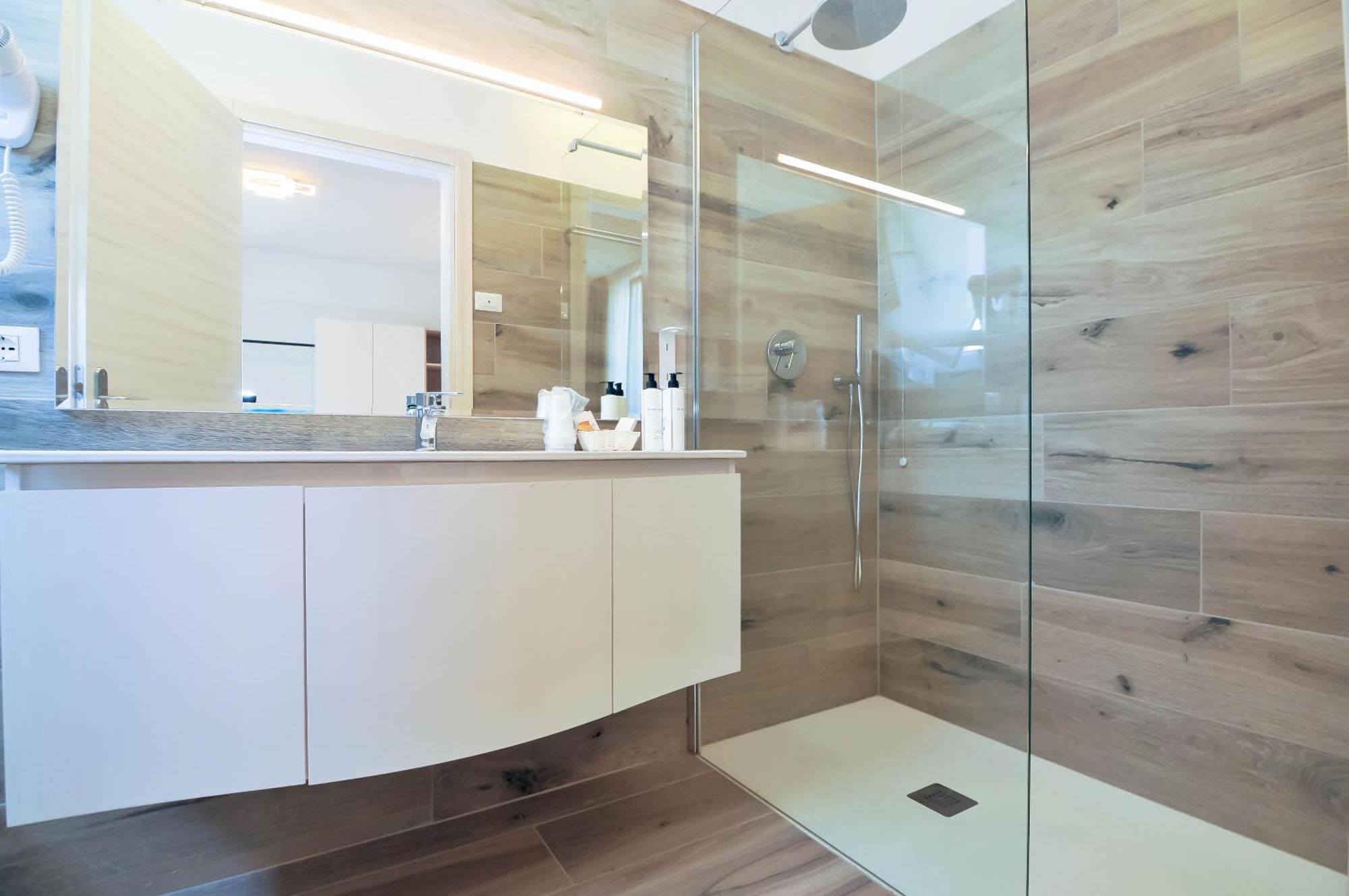 Marina Suites & Apartments 4 Stelle S Caorle Dış mekan fotoğraf