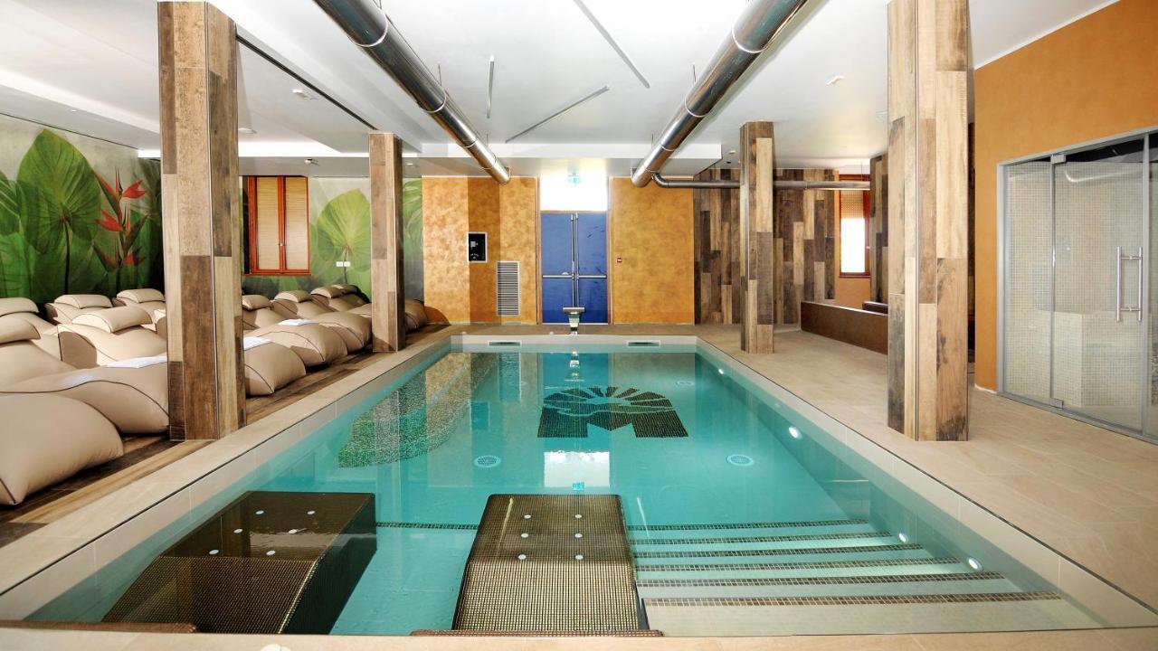 Marina Suites & Apartments 4 Stelle S Caorle Dış mekan fotoğraf